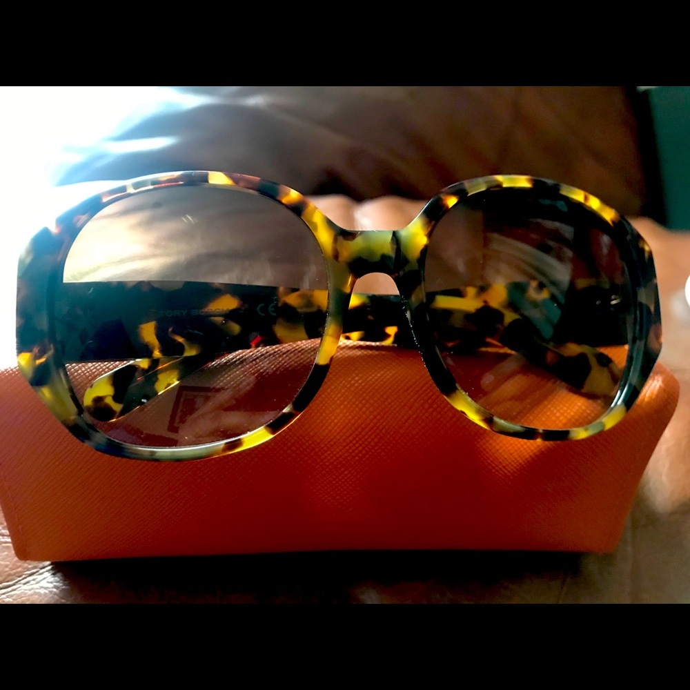 Sunglasses for women’s